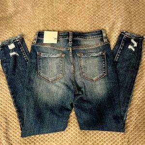 Women’s size 28 KanCan Jeans NWT